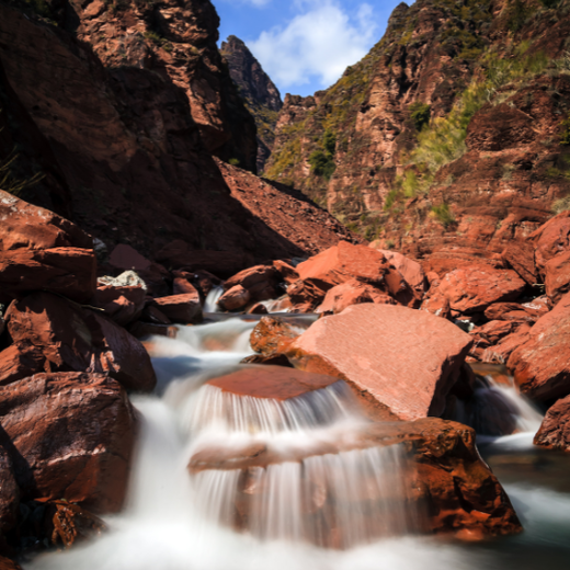 Rivières rouges : les rivières du Colorado Niçois Rivières rouges : les rivières du Colorado Niçois