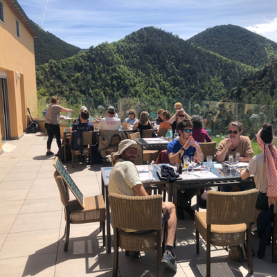 Repas dans un des auberges des Sentiers Gourmands Repas dans un des auberges des Sentiers Gourmands