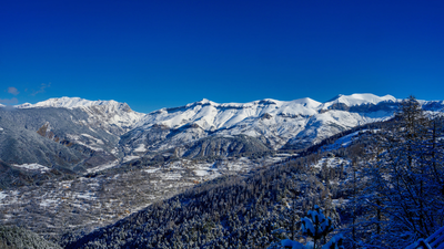 Paysage de la Haute vallée du Var en hiver Paysage de la Haute vallée du Var en hiver